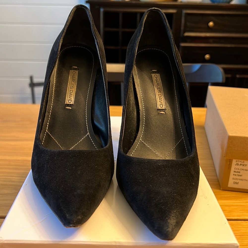 Charles David SWAY II Black Suede Pumps